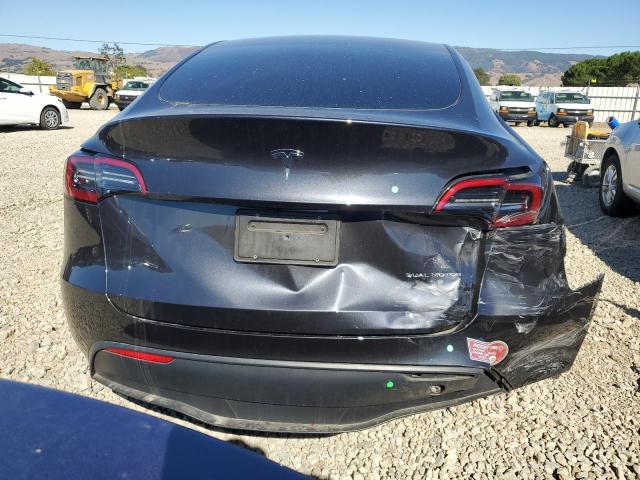 7SAYGDEE8RF075878 - 2024 TESLA MODEL Y 灰色 照片 6