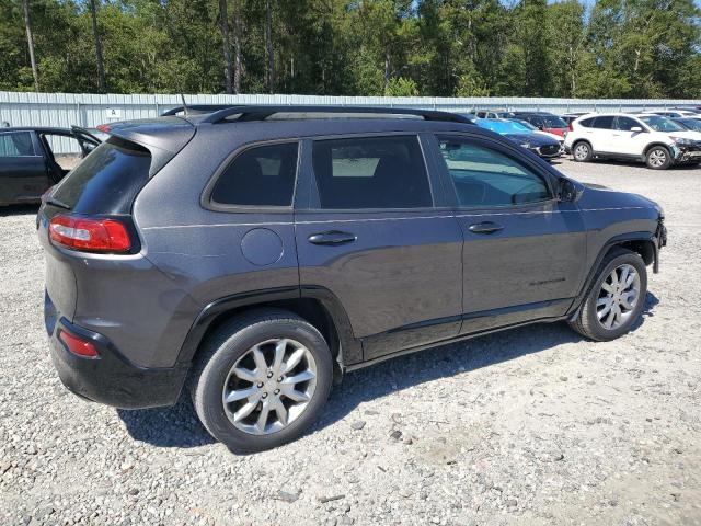 1C4PJLCX2JD606660 - 2018 JEEP CHEROKEE LATITUDE رمادي صورة 3