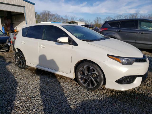 JTNKARJE4JJ566237 - 2018 TOYOTA COROLLA IM WHITE photo 4