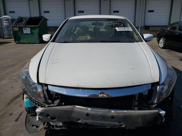 1HGCP2F40CA088756 - 2012 HONDA ACCORD LXP WHITE photo 5