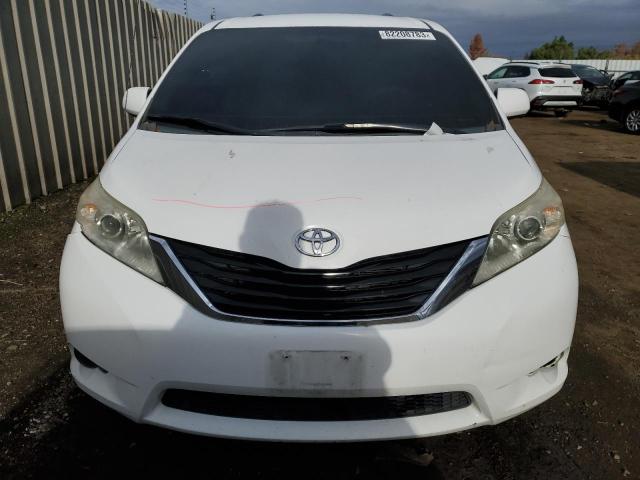 5TDKK3DC1BS099159 - 2011 TOYOTA SIENNA LE WHITE photo 5