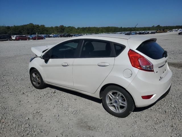 3FADP4EJ3KM101075 - 2019 FORD FIESTA SE WHITE photo 2