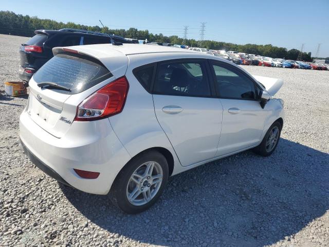 3FADP4EJ3KM101075 - 2019 FORD FIESTA SE WHITE photo 3