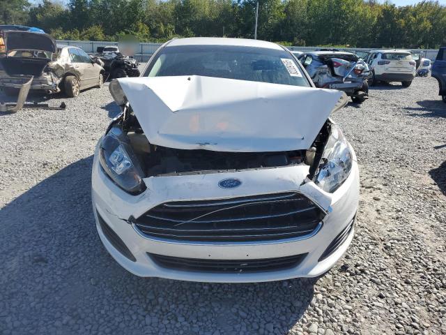 3FADP4EJ3KM101075 - 2019 FORD FIESTA SE WHITE photo 5