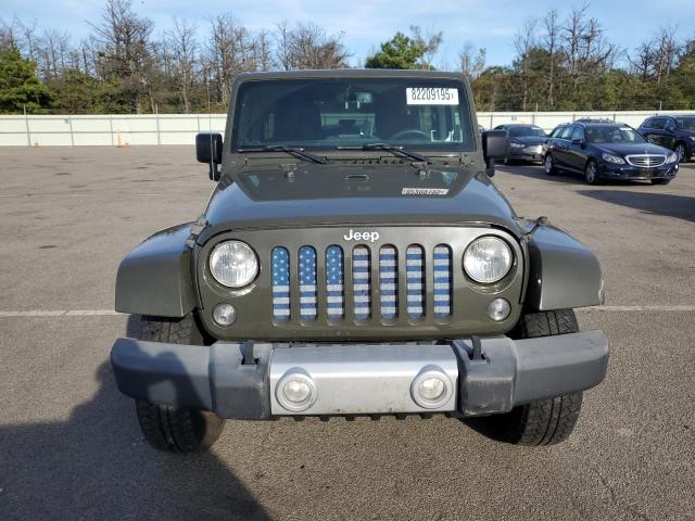 1C4HJWEG0FL548130 - 2015 JEEP WRANGLER U SAHARA მწვანე ფოტო 5