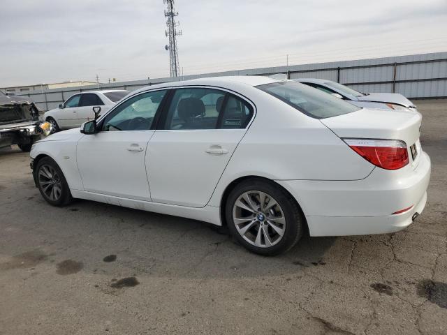 WBANW1C5XAC167593 - 2010 BMW 535 I WHITE photo 2