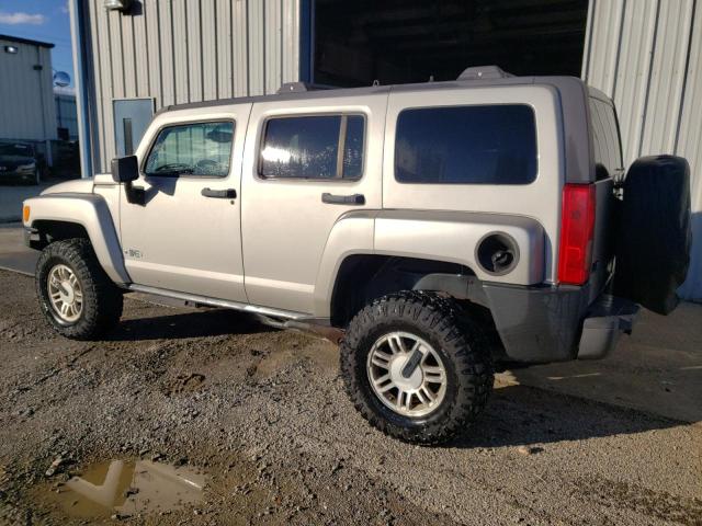 5GTDN136668117237 - 2006 HUMMER H3 SILVER photo 2