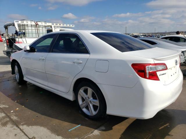 4T1BF1FK1EU821674 - 2014 TOYOTA CAMRY L WHITE photo 2