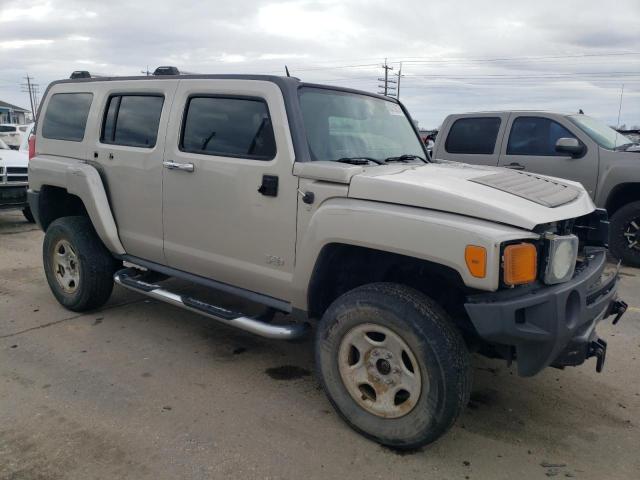 5GTDN13E278251266 - 2007 HUMMER H3 BEIGE photo 4