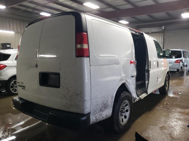 1GCSGAF49B1120770 - 2011 CHEVROLET EXPRESS G1 WHITE photo 3