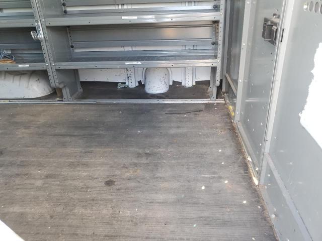 1GCFG15X381216996 - 2008 CHEVROLET EXPRESS G1 WHITE photo 11