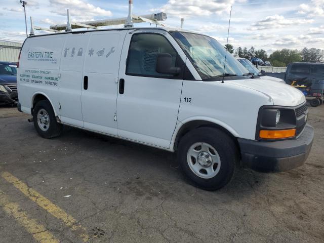 1GCFG15X381216996 - 2008 CHEVROLET EXPRESS G1 WHITE photo 4