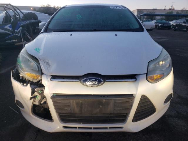 1FADP3K23EL400935 - 2014 FORD FOCUS SE WHITE photo 5