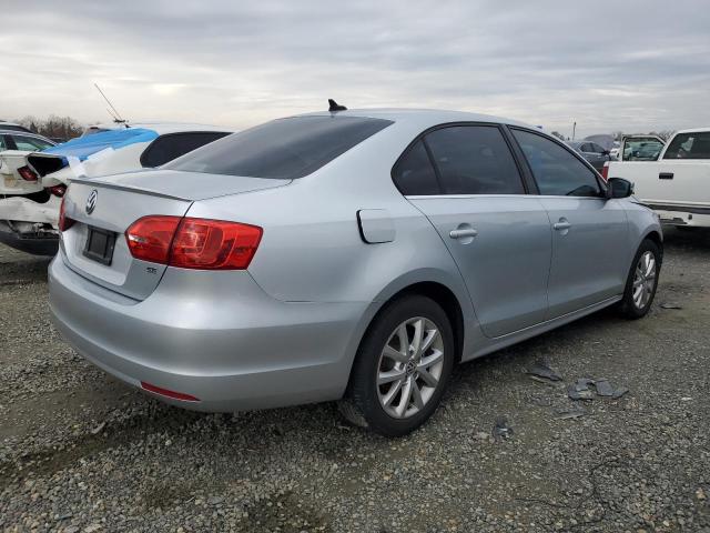 3VWD17AJ1EM238617 - 2014 VOLKSWAGEN JETTA SE SILVER photo 3