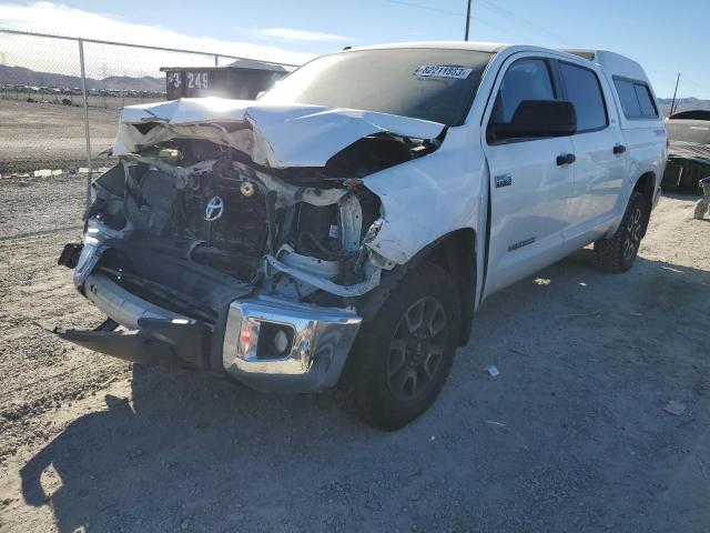 5TFDY5F16FX417047 - 2015 TOYOTA TUNDRA CREWMAX SR5 WHITE photo 1