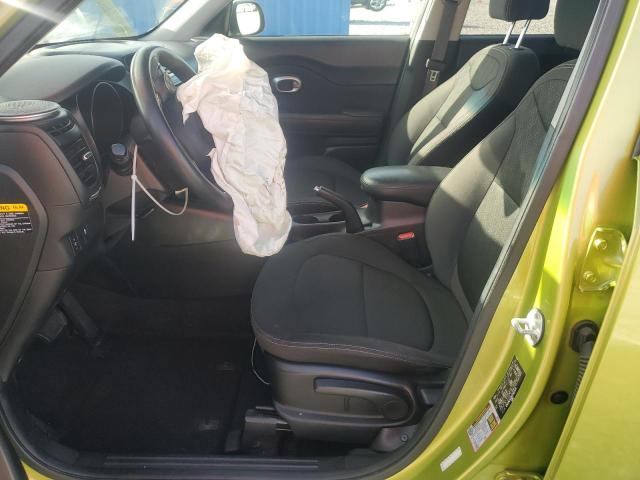 KNDJN2A29J7901975 - 2018 KIA SOUL Жасыл фото 7