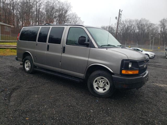 1GAGG25K081215554 - 2008 CHEVROLET EXPRESS G2 GRAY photo 4