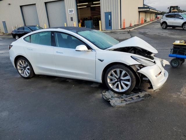 5YJ3E1EA3LF661601 - 2020 TESLA MODEL 3 WHITE photo 4