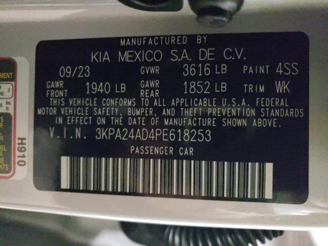 3KPA24AD4PE618253 - 2023 KIA RIO LX SILVER photo 12