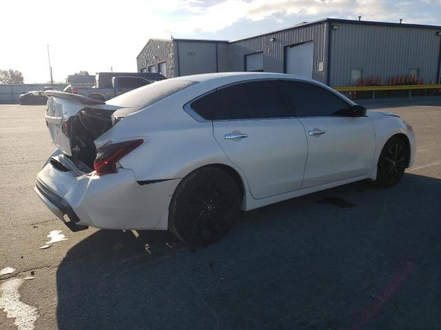 1N4AL3AP7HC281321 - 2017 NISSAN ALTIMA 2.5 თეთრი ფოტო 3