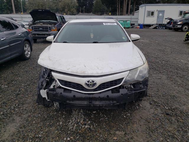 4T1BF1FK1EU451858 - 2014 TOYOTA CAMRY L WHITE photo 5