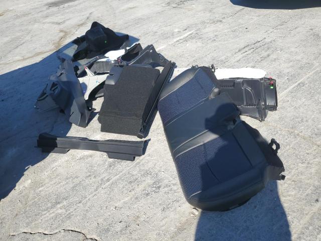 2T3RWRFVXMW114439 - 2021 TOYOTA RAV4 XLE 白色 照片 13