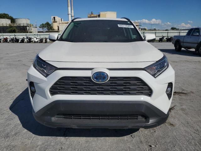 2T3RWRFVXMW114439 - 2021 TOYOTA RAV4 XLE 白色 照片 5