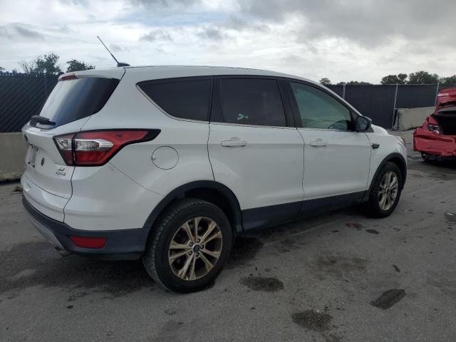1FMCU0GDXHUC27884 - 2017 FORD ESCAPE SE Белый фото 3
