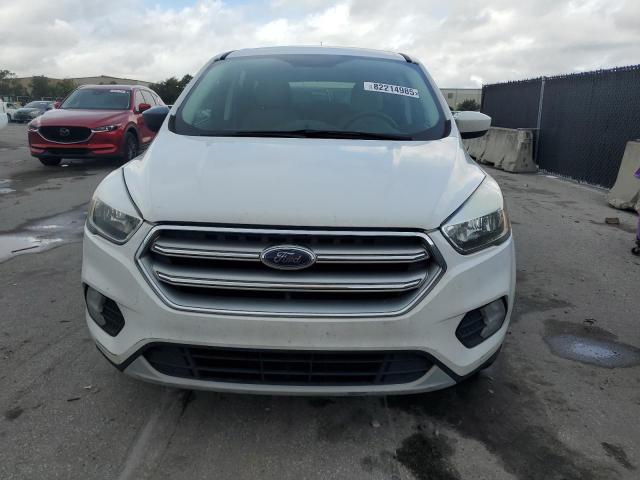 1FMCU0GDXHUC27884 - 2017 FORD ESCAPE SE Белый фото 5