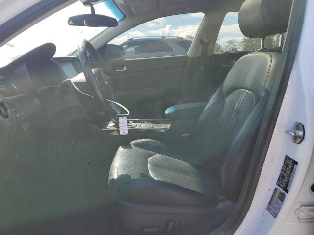 5XXGU4L30GG103038 - 2016 KIA OPTIMA EX WHITE photo 7