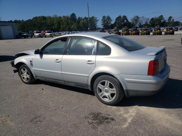 WVWPD23B6YE187013 - 2000 VOLKSWAGEN PASSAT GLX Gümüş fotoğraf 2