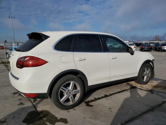 WP1AB2A26BLA52601 - 2011 PORSCHE CAYENNE S WHITE photo 3