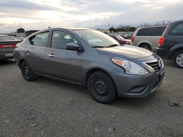 3N1CN7AP2KL859540 - 2019 NISSAN VERSA S GRAY photo 4