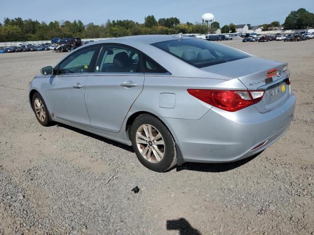 5NPEB4AC9CH447384 - 2012 HYUNDAI SONATA GLS SILVER photo 2