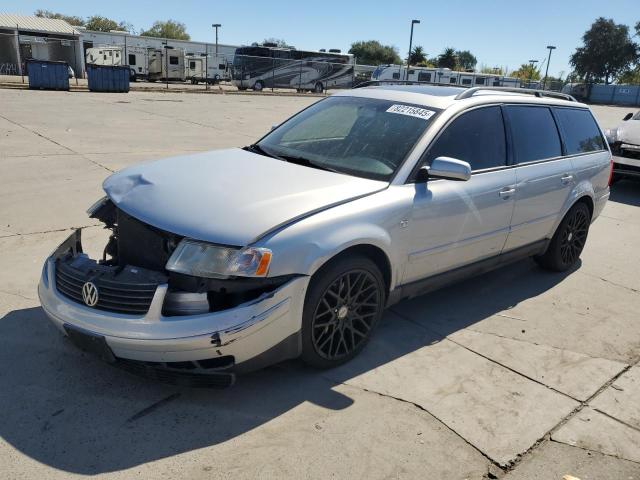 2001 VOLKSWAGEN PASSAT GLS, 