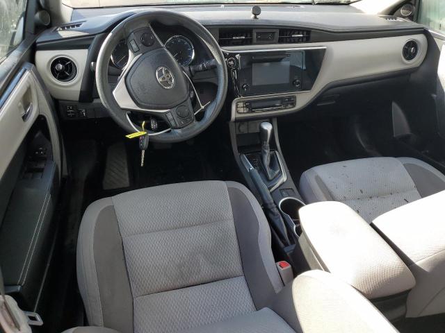 5YFBURHEXJP811507 - 2018 TOYOTA COROLLA L SILVER photo 8