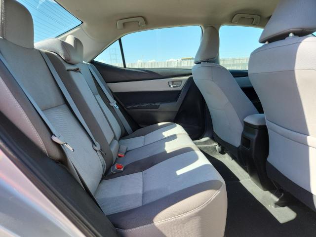 5YFBURHE2JP826616 - 2018 TOYOTA COROLLA L 银色 照片 10