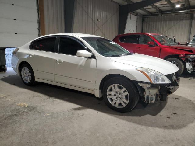 1N4AL2AP1AN544150 - 2010 NISSAN ALTIMA BASE WHITE photo 4