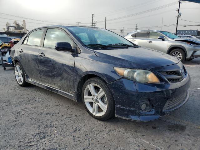 5YFBU4EE2DP104610 - 2013 TOYOTA COROLLA BASE Azul foto 4