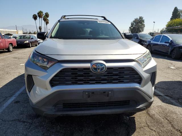 2T3LWRFV3KW011642 - 2019 TOYOTA RAV4 LE Plata foto 5