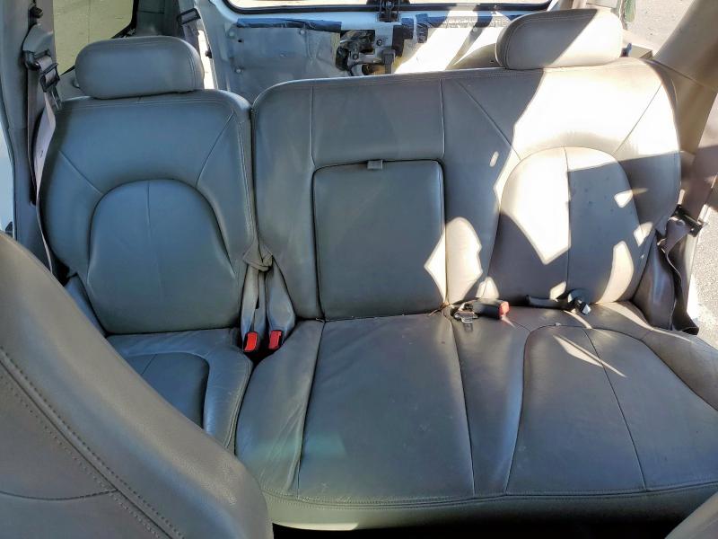 1FMFU16L41LB06386 - 2001 FORD EXPEDITION XLT თეთრი ფოტო 10