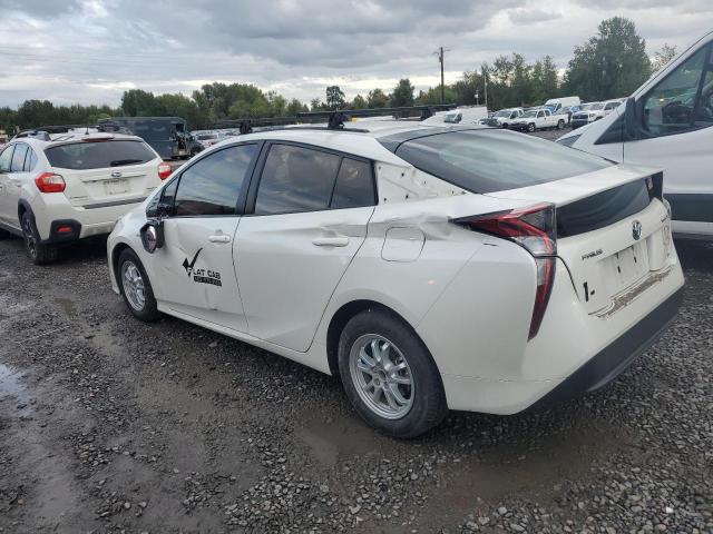 JTDKARFU8J3550597 - 2018 TOYOTA PRIUS WHITE photo 2
