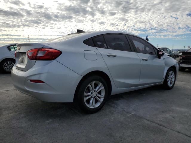 1G1BC5SM6K7112110 - 2019 CHEVROLET CRUZE LS 银色 照片 3