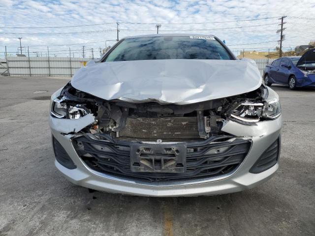 1G1BC5SM6K7112110 - 2019 CHEVROLET CRUZE LS 银色 照片 5