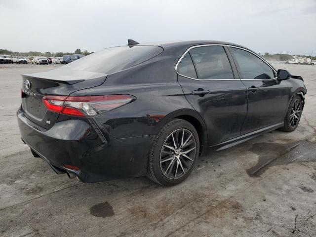 4T1G11AK0MU541027 - 2021 TOYOTA CAMRY SE შავი ფოტო 3