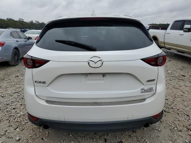 JM3KFADM4J1438744 - 2018 MAZDA CX-5 GRAND TOURING WHITE photo 6