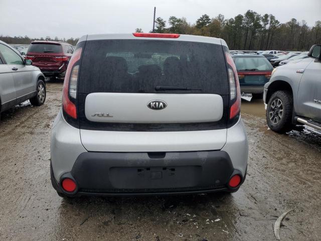 KNDJN2A28F7806394 - 2015 KIA SOUL SILVER photo 6