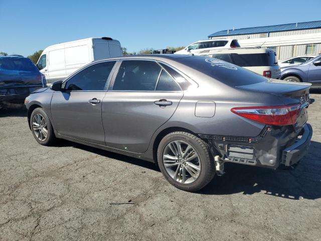4T1BF1FK1HU356009 - 2017 TOYOTA CAMRY LE Մոխրագույն լուսանկար 2