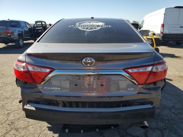 4T1BF1FK1HU356009 - 2017 TOYOTA CAMRY LE Մոխրագույն լուսանկար 6