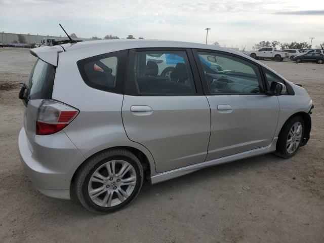 JHMGE8H60BC006629 - 2011 HONDA FIT SPORT SILVER photo 3